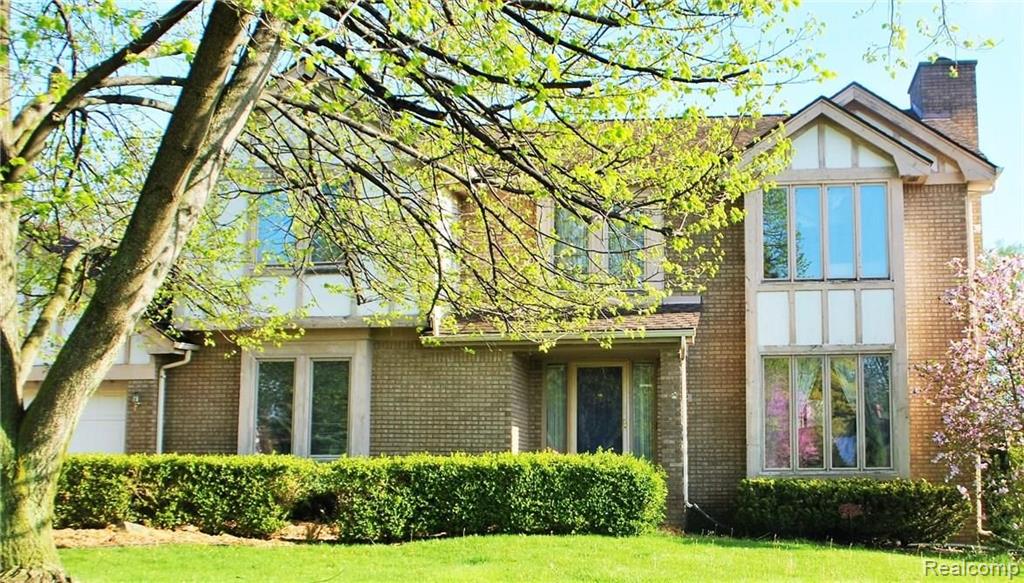 2432 North Fairview Lane Rochester Hills, MI 48306 - Photo 1 of 26