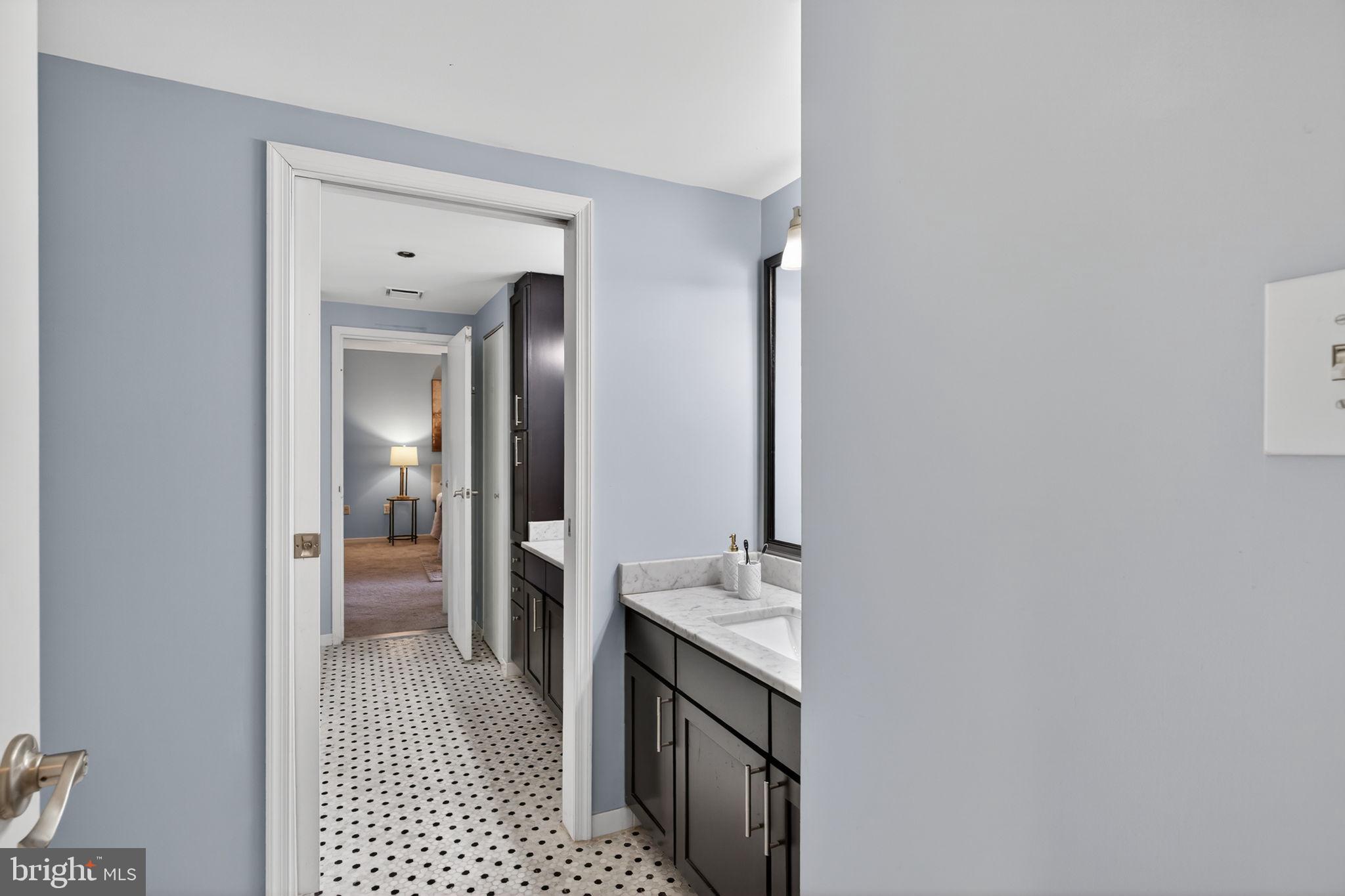 1530 Key Boulevard, Unit 327 Arlington, VA 22209 - Photo 19 of 41