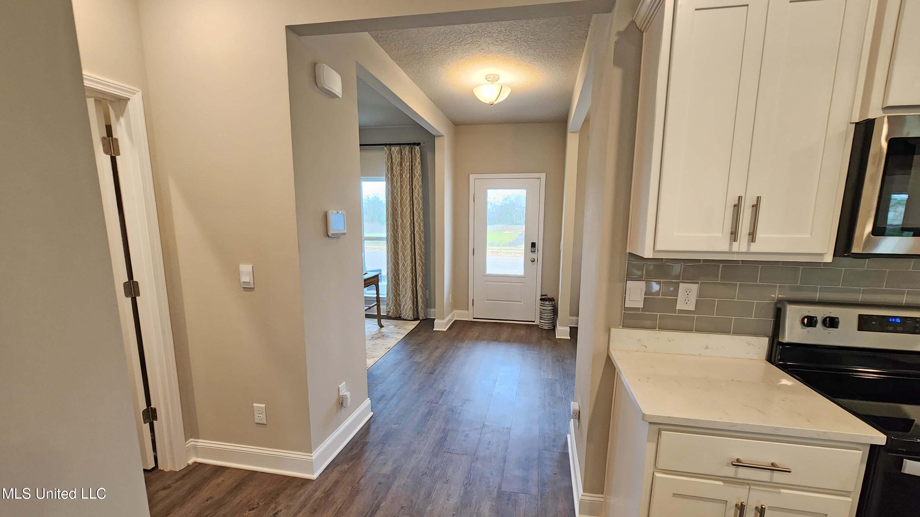 108 Firefly Drive Lucedale, MS 39452 - Photo 2 of 31 002