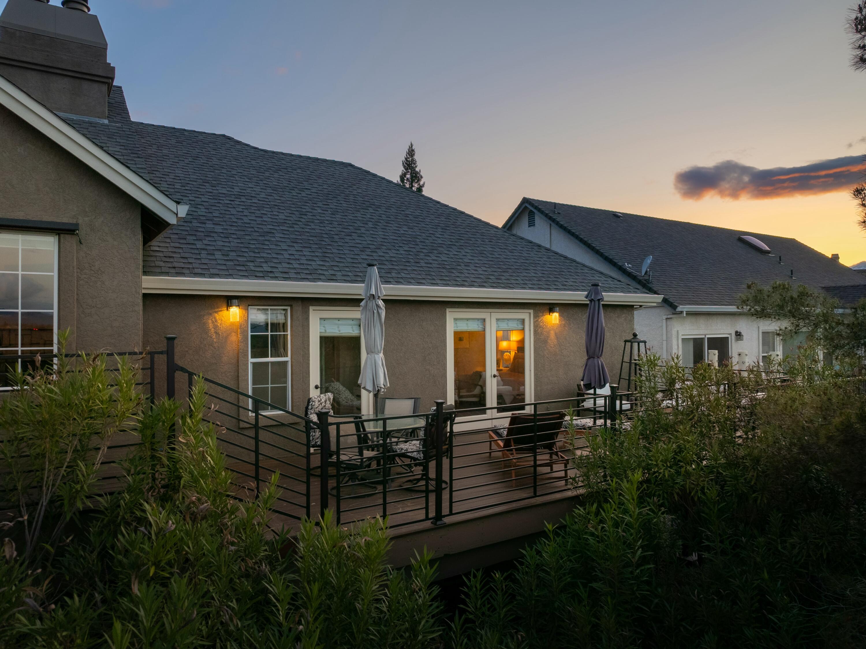 3140 Riesling Path Redding, CA 96001 - Photo 71 of 81 Evening views