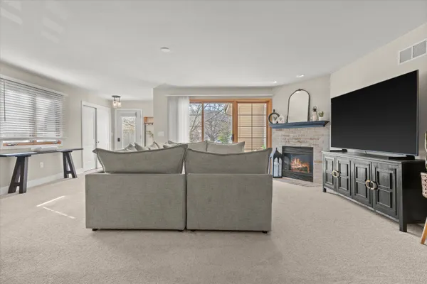 $429,900 | 2293 A Circle Ridge, Delafield, WI 53018