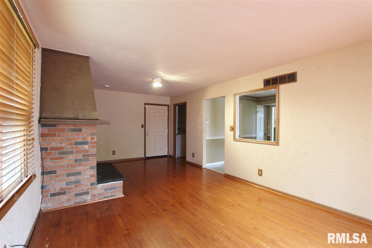 6725 North Post Oak Road Peoria, IL 61615 - Photo 11 of 36 Gallery Image 11