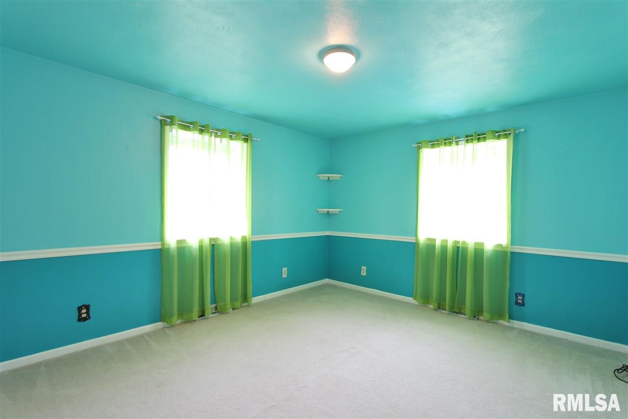 6725 North Post Oak Road Peoria, IL 61615 - Photo 17 of 36 Gallery Image 17