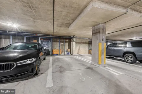 $799,999 | 3625 10th Street North, Unit 907, Arlington, VA 22201