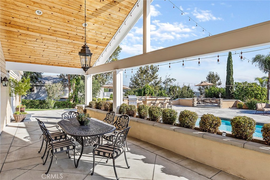 12822 Periwinkle Drive North Tustin, CA 92705 - Photo 16 of 36 a view of an outdoor seating area