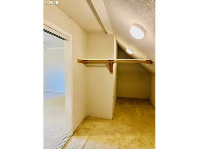 $814,900 | 1660 Southwest Royal Drive, West Linn, OR 97068