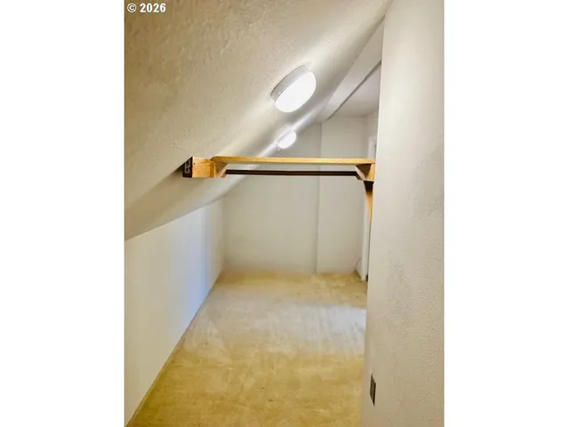 $814,900 | 1660 Southwest Royal Drive, West Linn, OR 97068