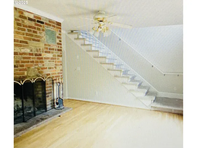 a view of a hallway with closet