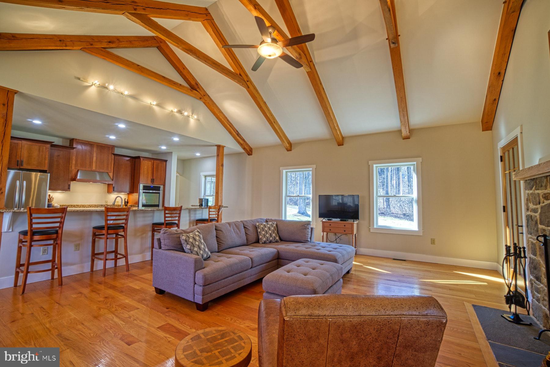 20769 Blue Ridge Mountain Road Paris, VA 20130 - Photo 17 of 63 Fabulous family room
