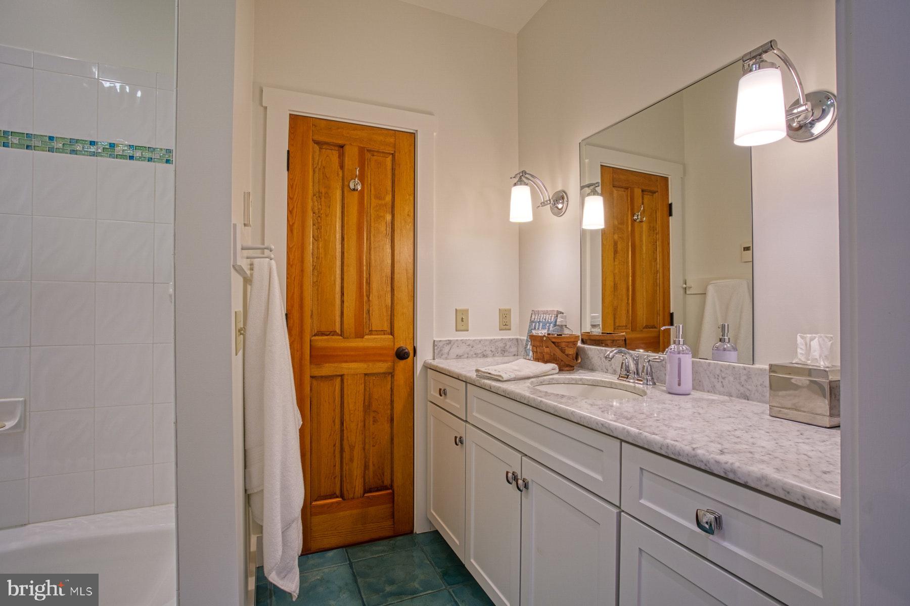 20769 Blue Ridge Mountain Road Paris, VA 20130 - Photo 37 of 63 Jack & Jill bathroom between 2 bedrooms 2nd level