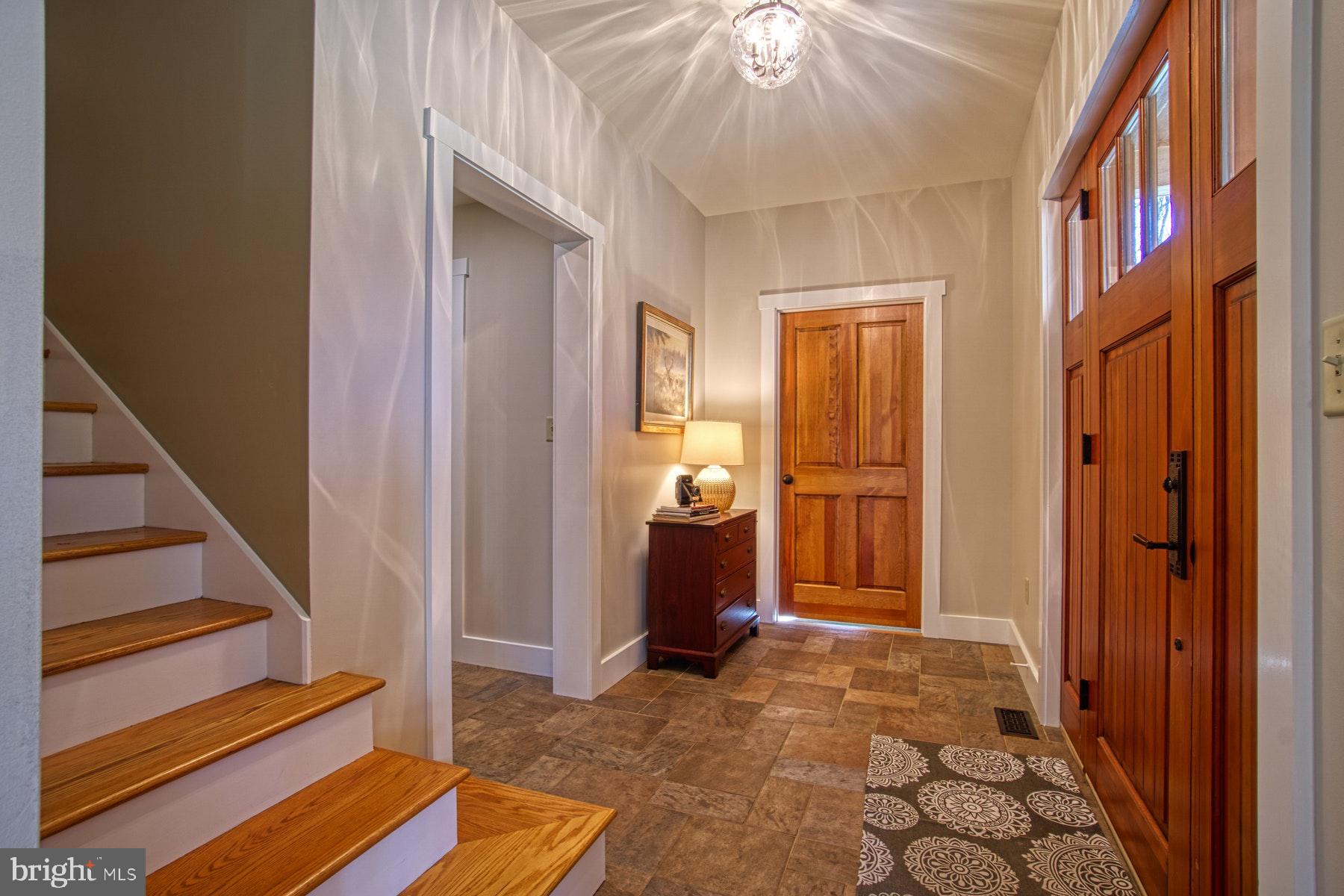 20769 Blue Ridge Mountain Road Paris, VA 20130 - Photo 8 of 63 Entry hall
