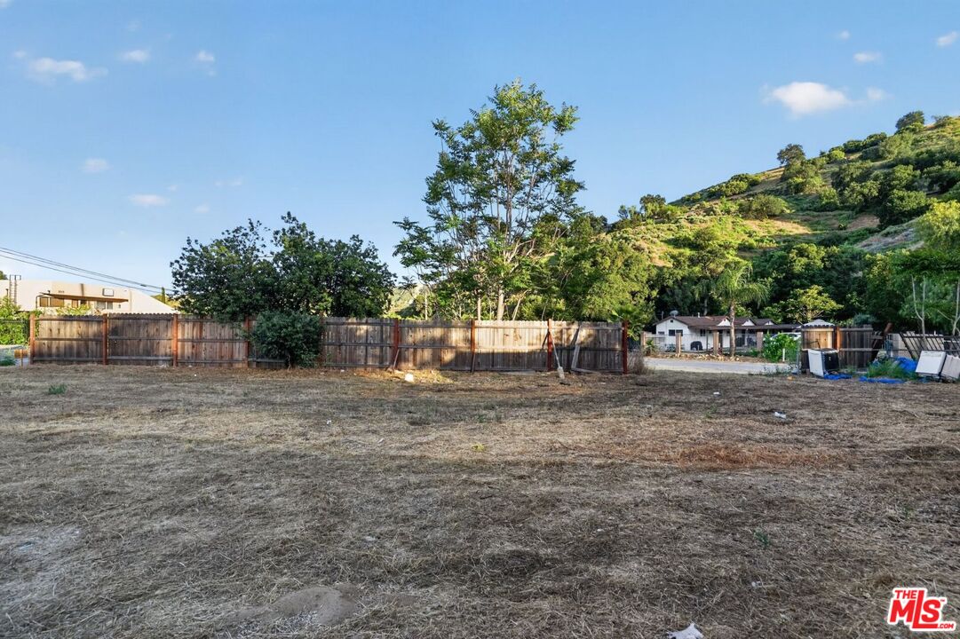 0 Castaic Road Castaic, CA 91384 - Photo 15 of 34 a view of a outdoor space with a house