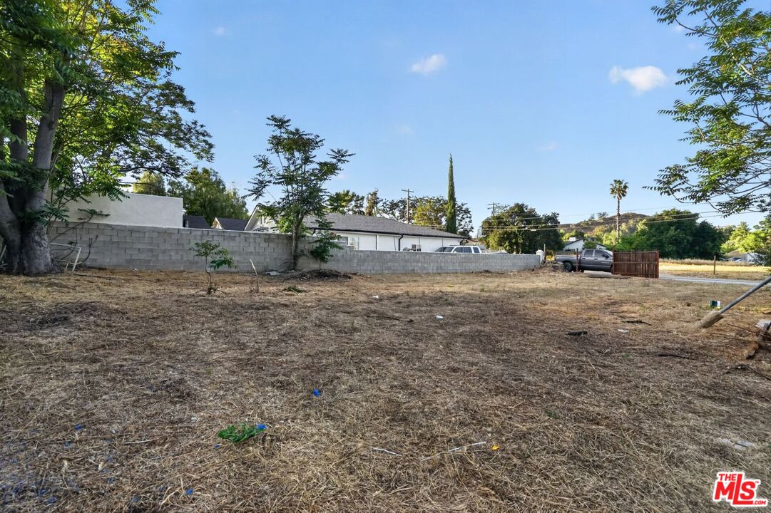 0 Castaic Road Castaic, CA 91384 - Photo 30 of 34 a view of a outdoor space with a house