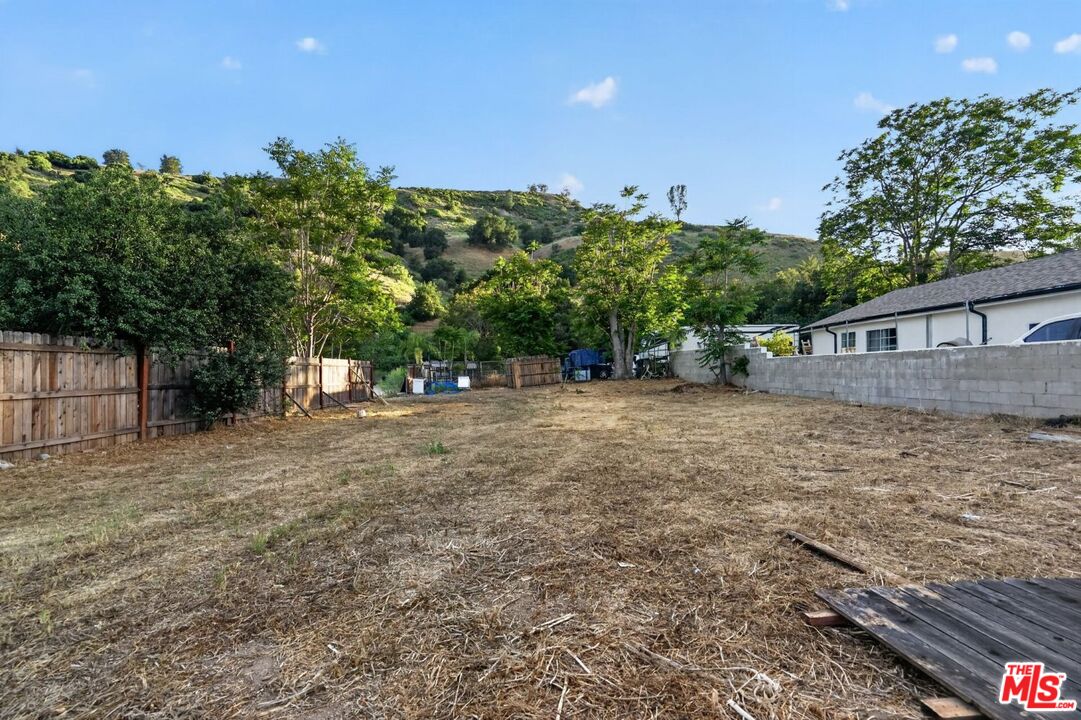 0 Castaic Road Castaic, CA 91384 - Photo 33 of 34 a view of a house with a yard