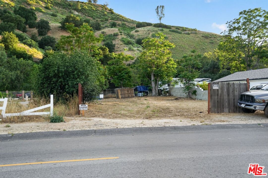 0 Castaic Road Castaic, CA 91384 - Photo 9 of 34 a view of street with parked cars