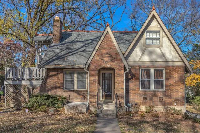 $2,400 | 2808 Belcourt Avenue, Nashville, TN 37212