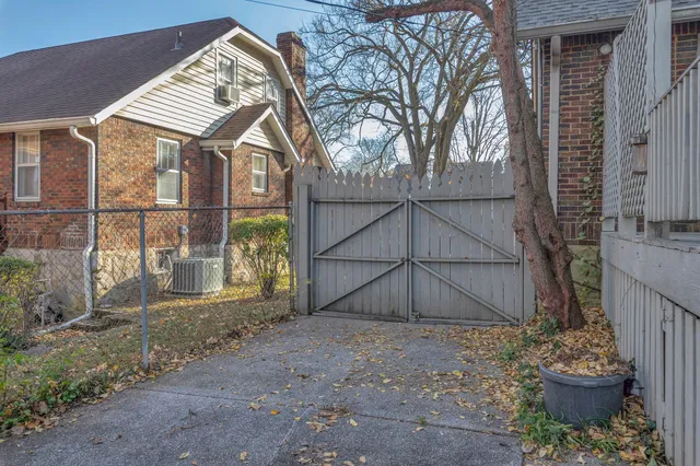 $2,400 | 2808 Belcourt Avenue, Nashville, TN 37212