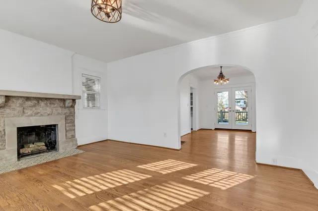 $2,400 | 2808 Belcourt Avenue, Nashville, TN 37212