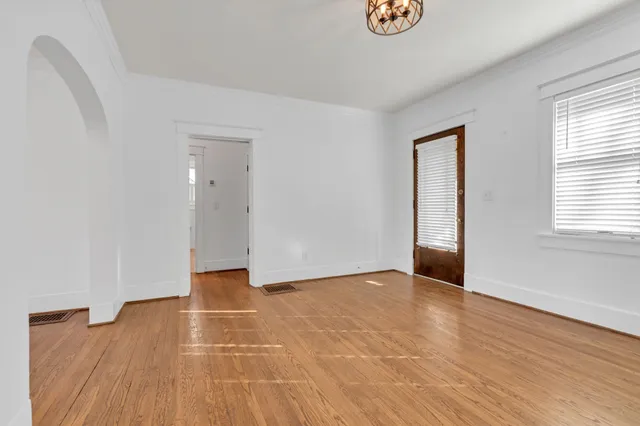 $2,400 | 2808 Belcourt Avenue, Nashville, TN 37212