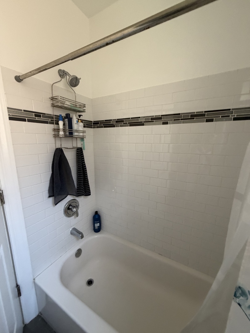 646 West Roscoe Street, Unit 2N Chicago, IL 60657 - Photo 13 of 13
