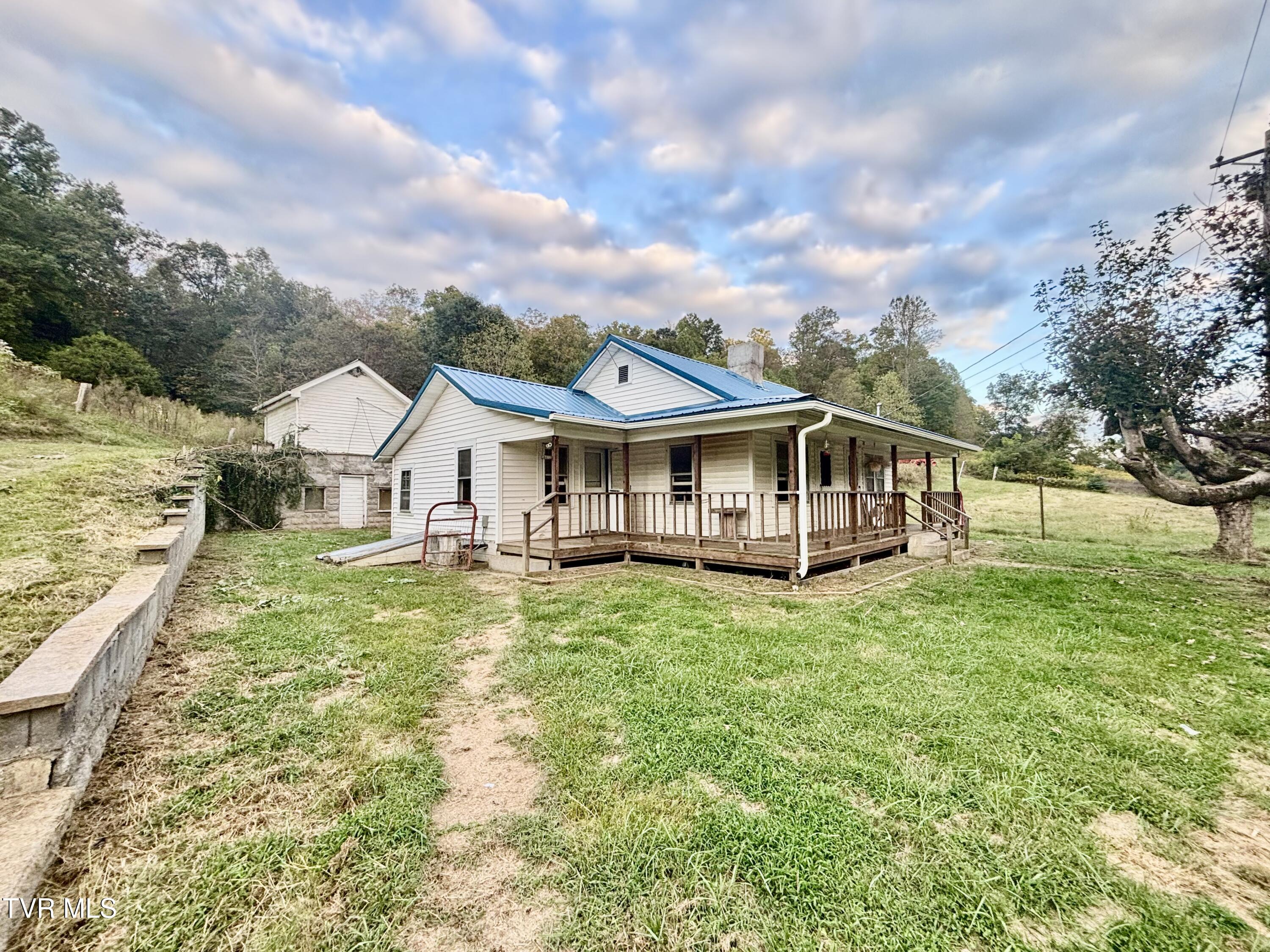 1625 Red Fletcher Road Jonesville, VA 24263 - Photo 22 of 27 IMG_3897