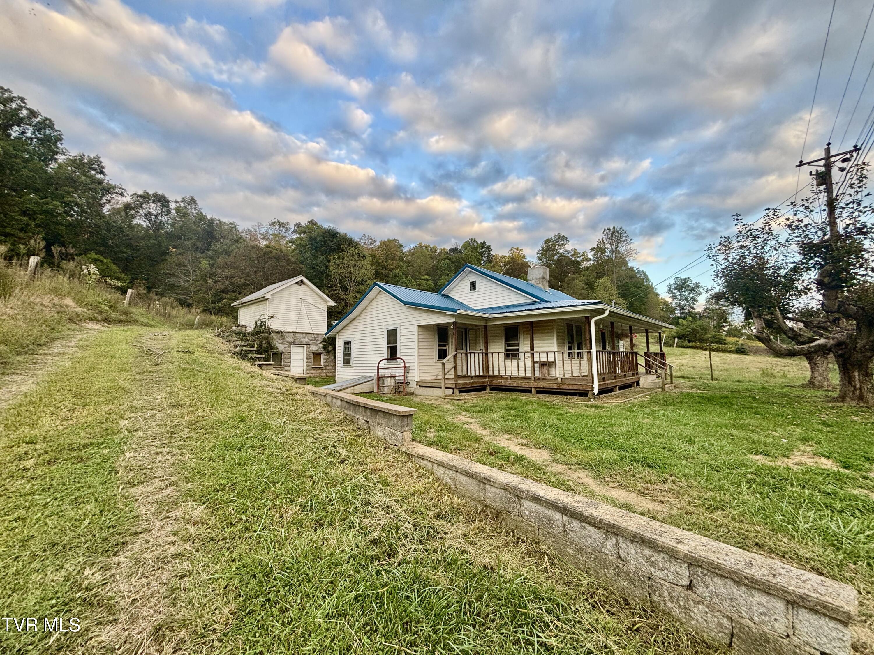 1625 Red Fletcher Road Jonesville, VA 24263 - Photo 23 of 27 IMG_3896