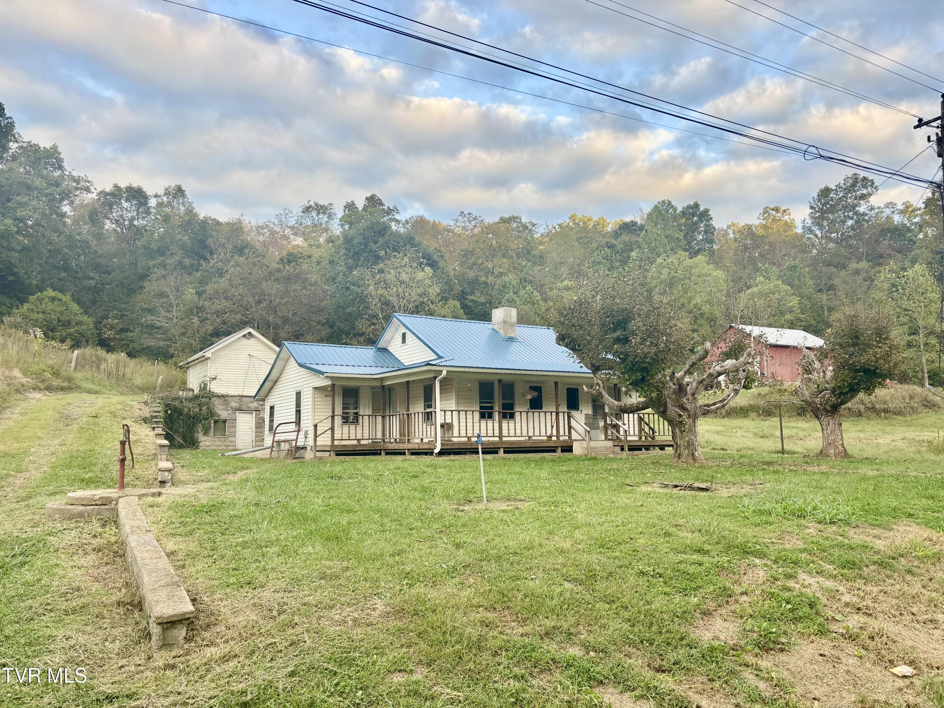 1625 Red Fletcher Road Jonesville, VA 24263 - Photo 27 of 27 IMG_3892