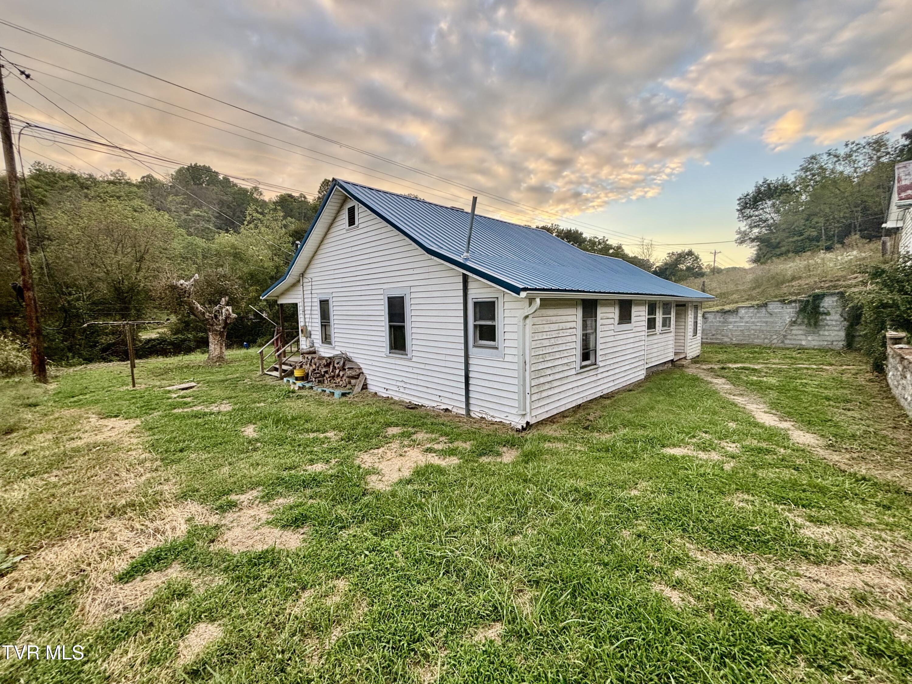 1625 Red Fletcher Road Jonesville, VA 24263 - Photo 8 of 27 IMG_3914