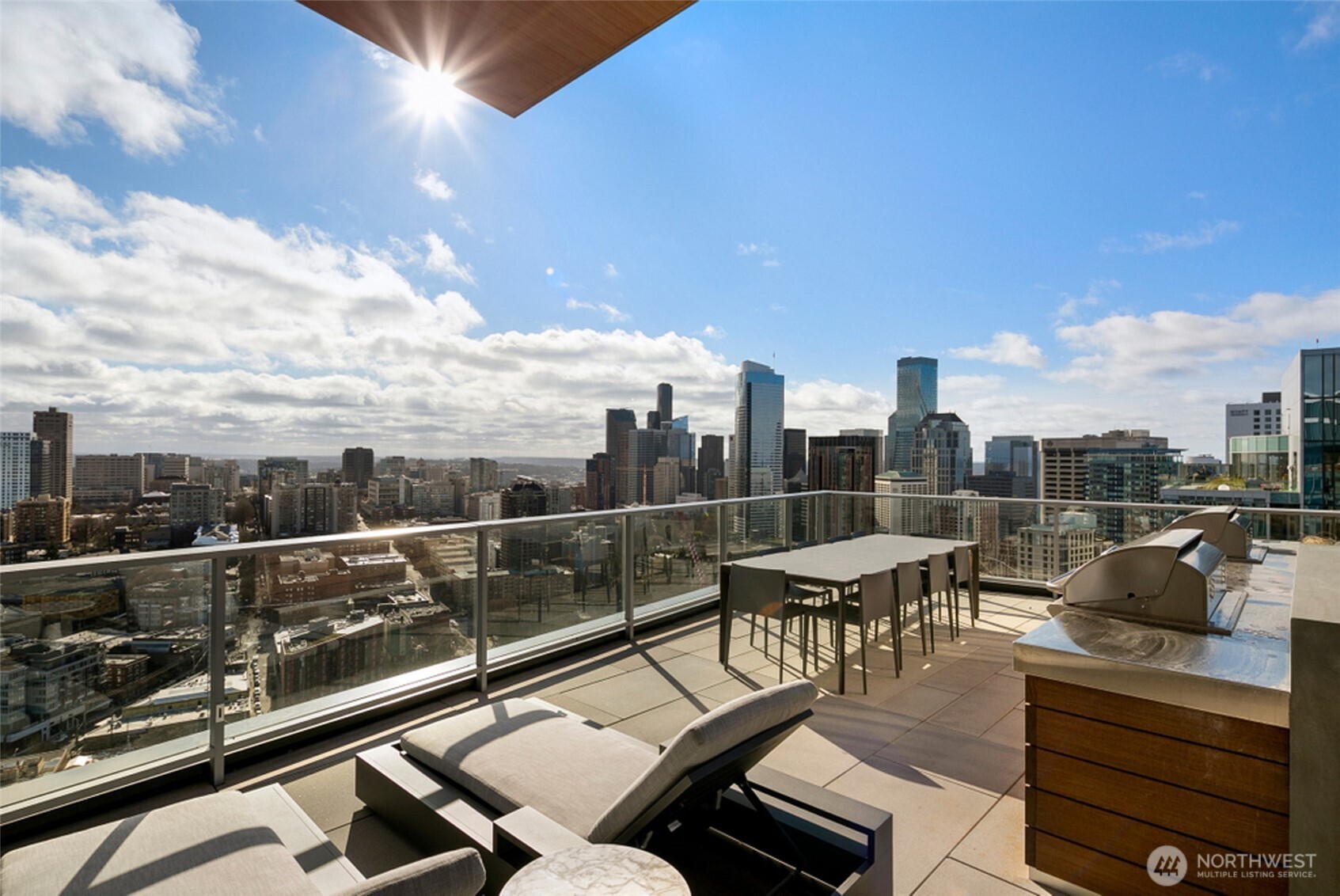 1808 Minor Avenue, Unit 905 Seattle, WA 98101 - Photo 30 of 33 a view of a terrace with seating area