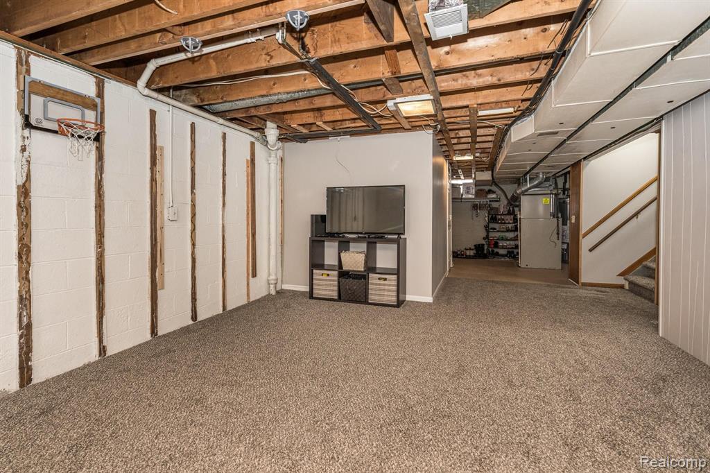 211 South Helen Avenue Rochester, MI 48307 - Photo 28 of 38