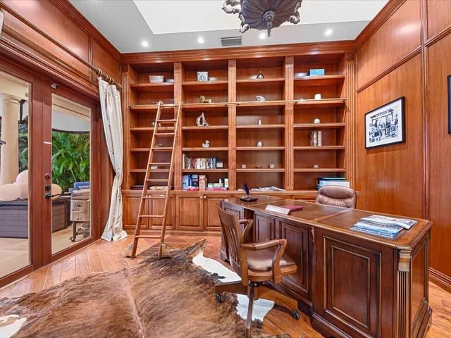 $4,950,000 | 3030 Northeast 45th Street, Fort Lauderdale, FL 33308