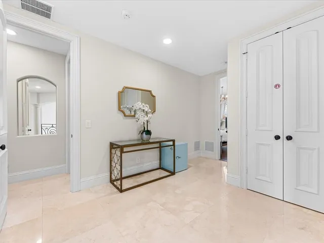 $4,950,000 | 3030 Northeast 45th Street, Fort Lauderdale, FL 33308