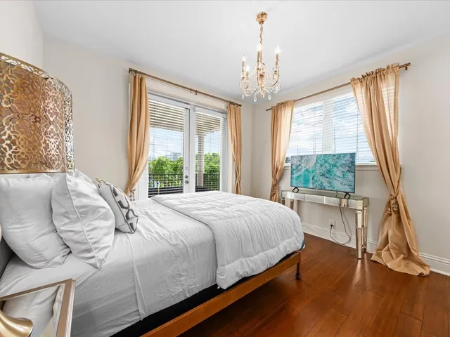 $4,950,000 | 3030 Northeast 45th Street, Fort Lauderdale, FL 33308