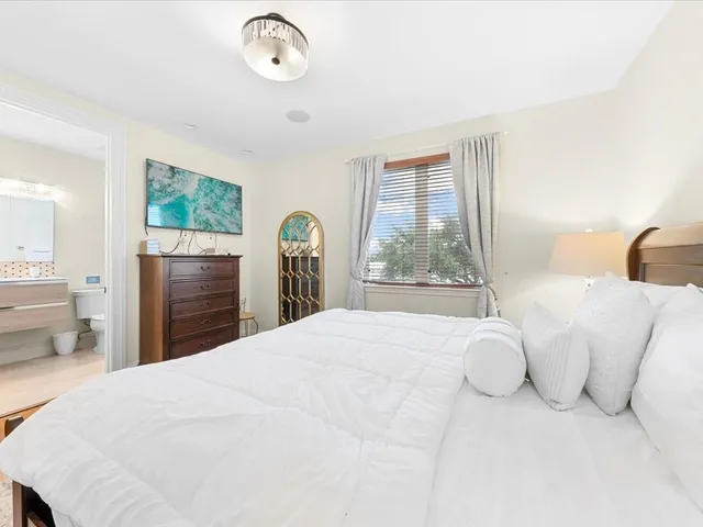 $4,950,000 | 3030 Northeast 45th Street, Fort Lauderdale, FL 33308