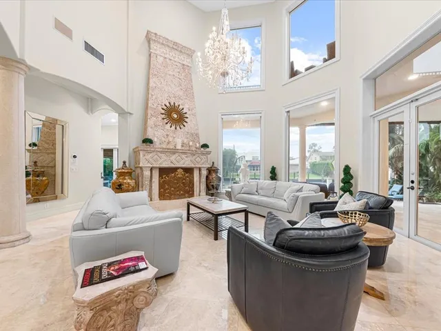 $4,950,000 | 3030 Northeast 45th Street, Fort Lauderdale, FL 33308