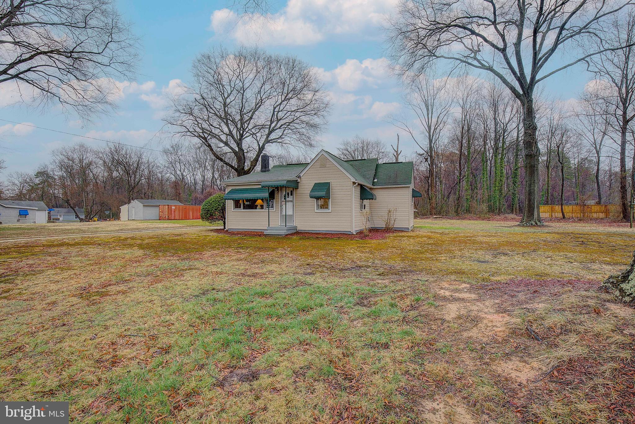 609 Powhatan Beach Road Pasadena, MD 21122 - Photo 4 of 48 Gallery Image 4