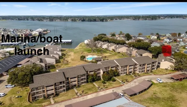 $1,325 | 204 East Lakeview Terrace, Montgomery, TX 77356