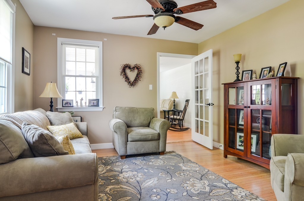 16 Sylvester Road Natick, MA 01760 - Photo 5 of 30 Gallery Image 5