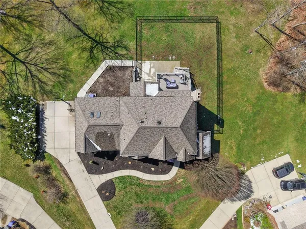 a view of roof with sitting area