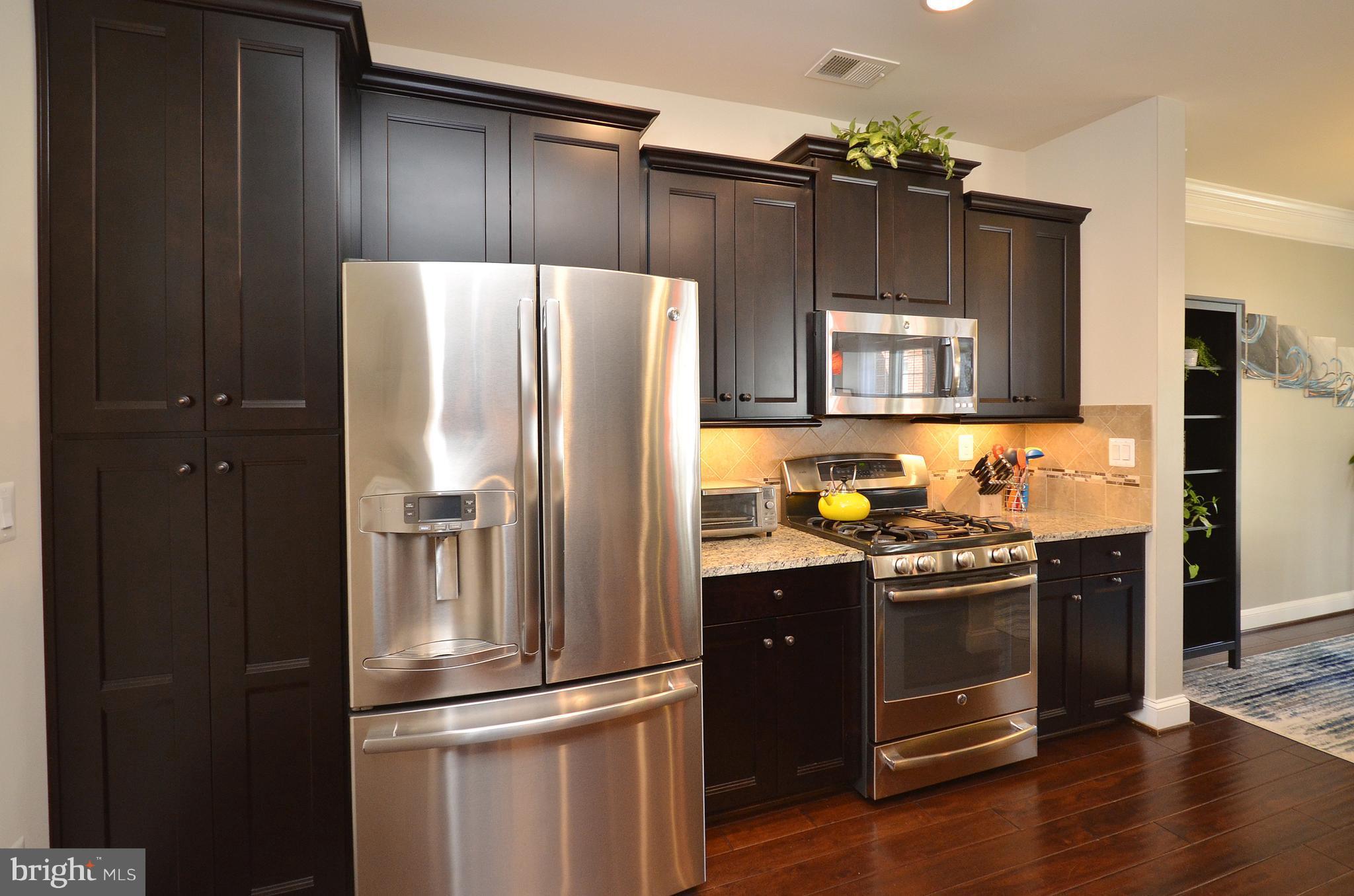 42560 Sunset Ridge Square Ashburn, VA 20148 - Photo 12 of 30 Kitchen
