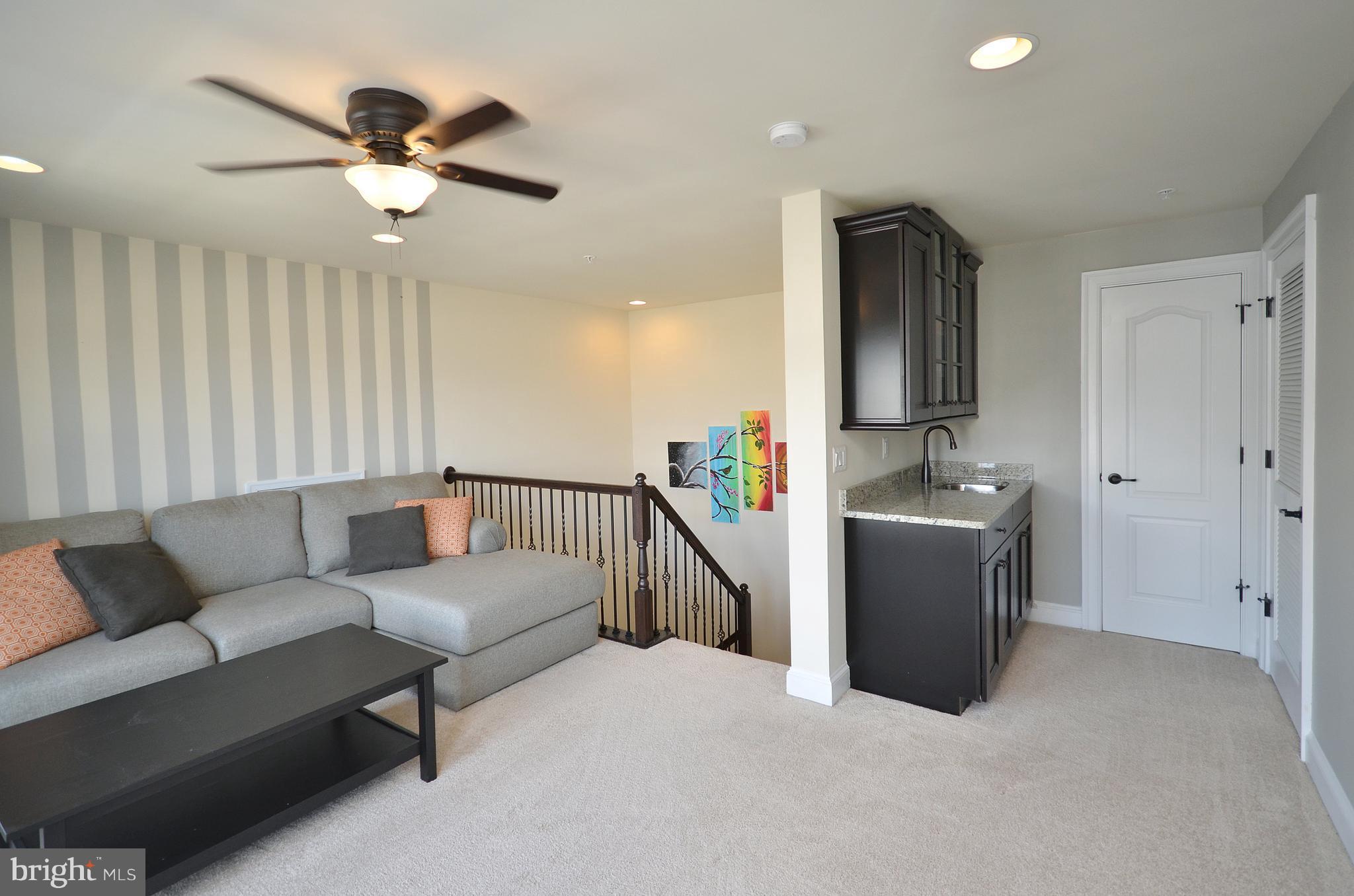 42560 Sunset Ridge Square Ashburn, VA 20148 - Photo 25 of 30 Interior (General) Loft