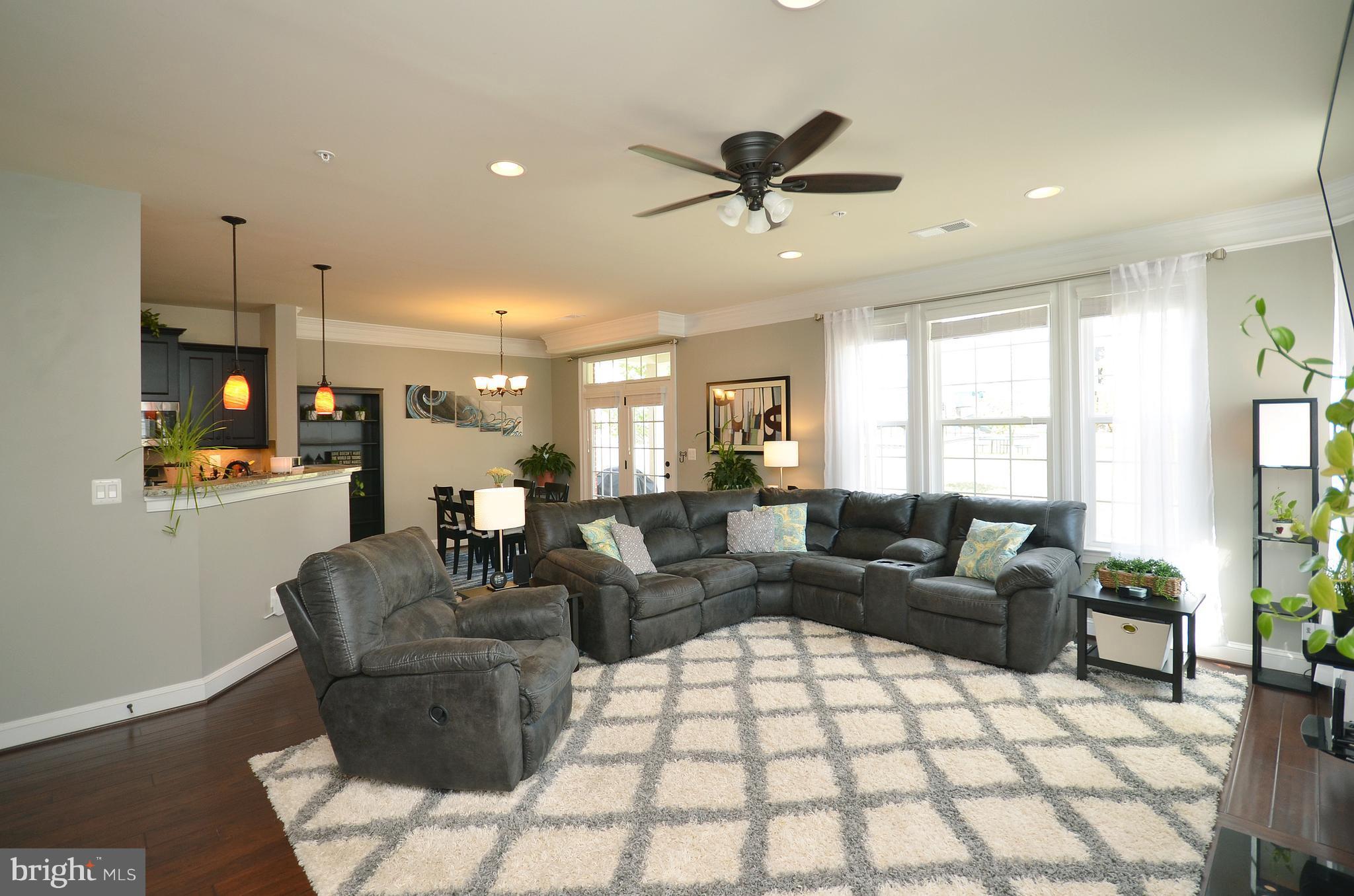 42560 Sunset Ridge Square Ashburn, VA 20148 - Photo 5 of 30 Family Room