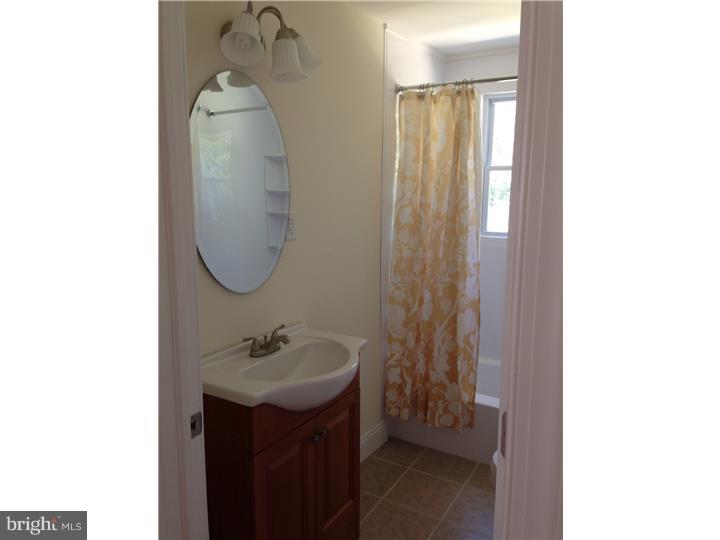 439 North Forklanding Road Maple Shade, NJ 08052 - Photo 12 of 15 Bathroom