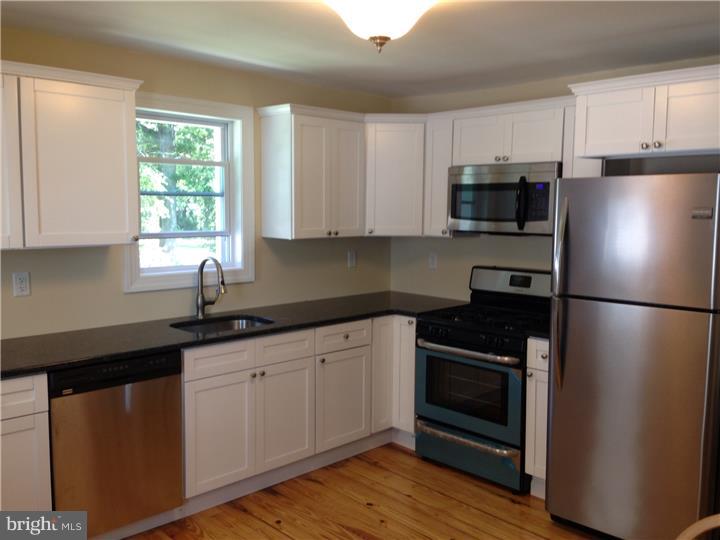 439 North Forklanding Road Maple Shade, NJ 08052 - Photo 4 of 15 Kitchen