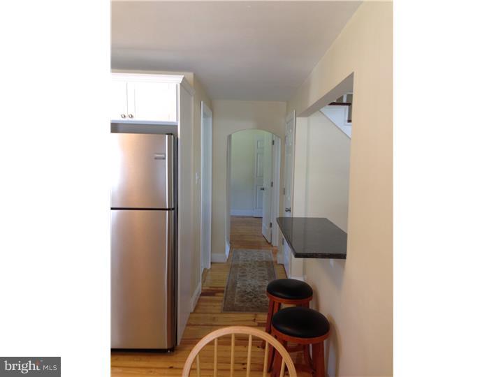 439 North Forklanding Road Maple Shade, NJ 08052 - Photo 6 of 15 Hallway