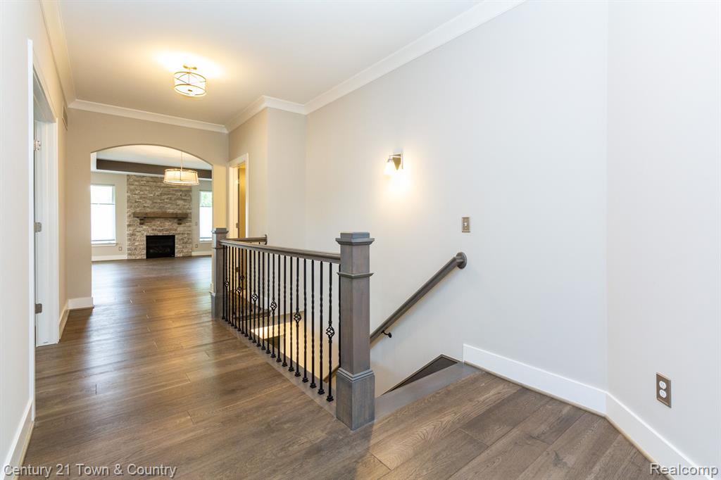 1013 Birkshire Ridge Rochester Hills, MI 48307 - Photo 6 of 47