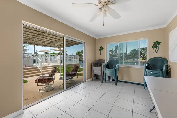 a view of a livingroom with furniture