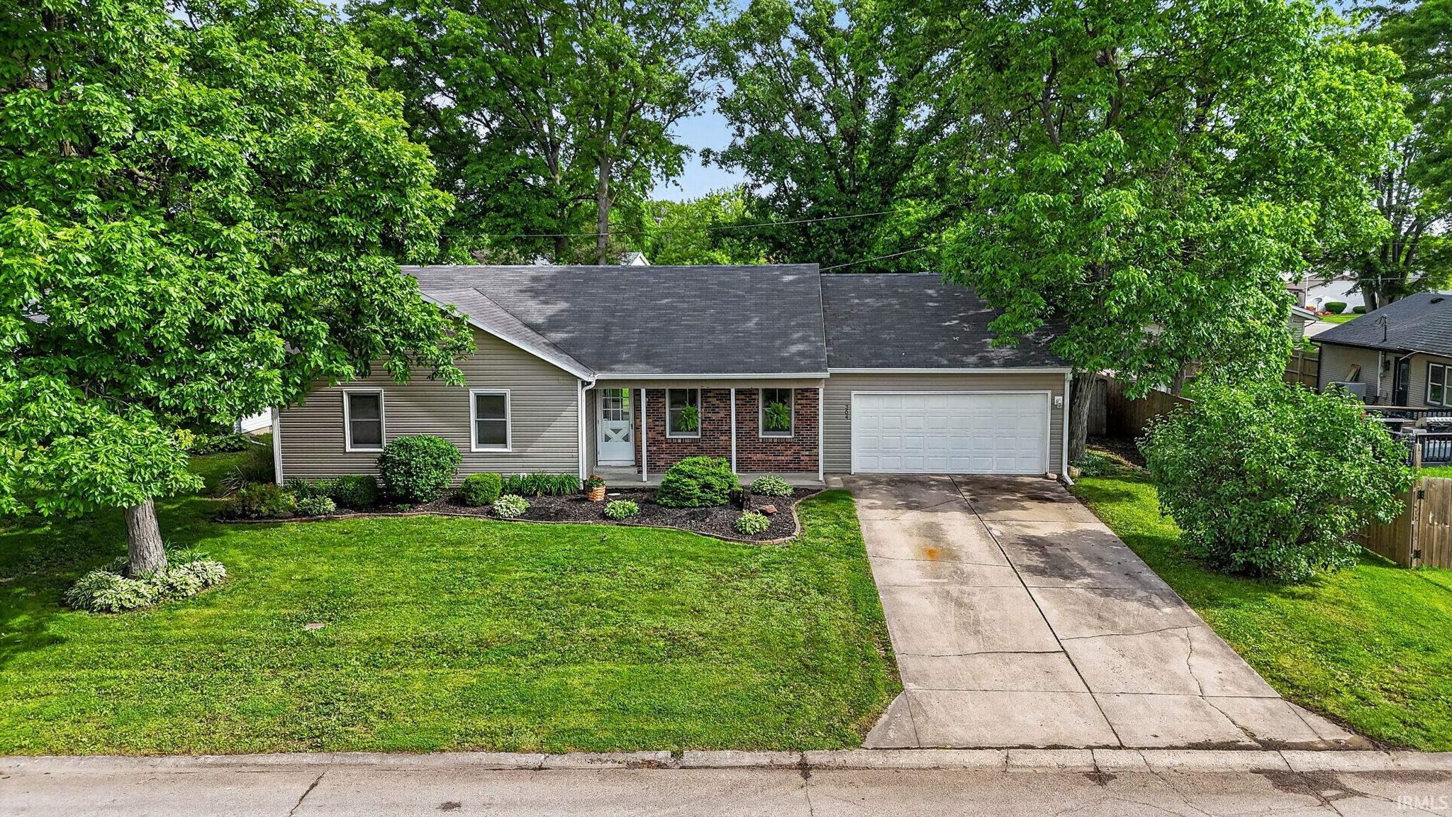 204 West Horizon Road Muncie, IN 47303 - Photo 2 of 36
