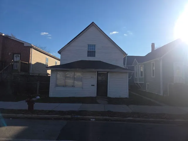 a view of backyard of house