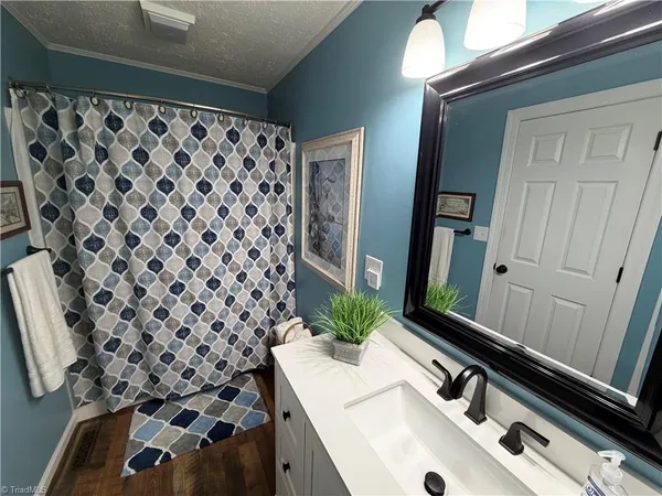 $425,000 | 921 North Franklin Road, Mount Airy, NC 27030